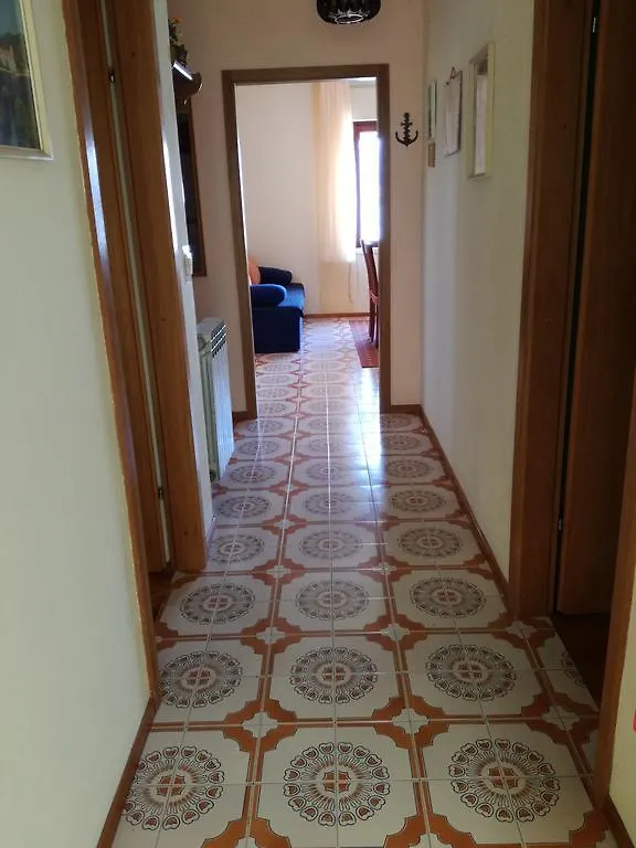 Apartments Dragan Trogir 0*,